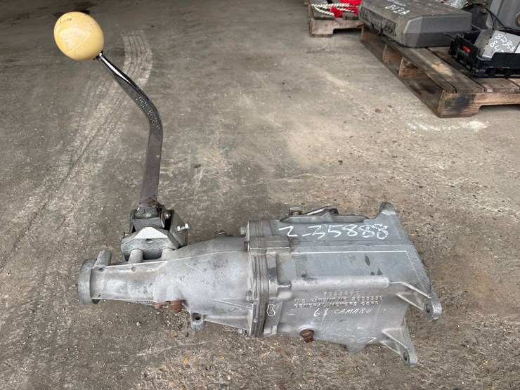 #35888-•-1968-chevrolet-camaro-transmission-case-only-image-1