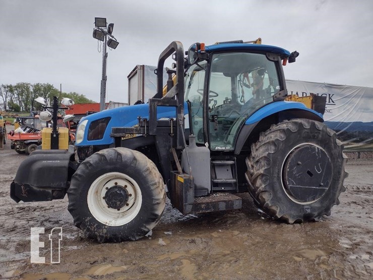 2011-new-holland-t6030-image-1