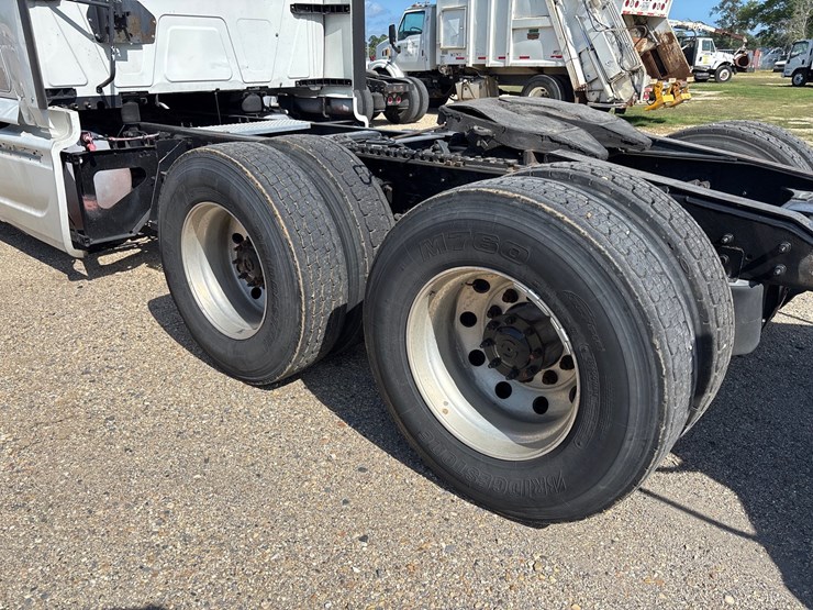 2015-international-prostar-image-6