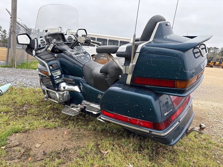 #8344-•-1994-honda-mc-motorcycle-|-parts-or-repair-image-4