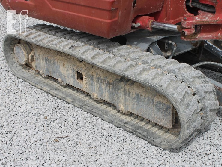 takeuchi-tb235-image-15