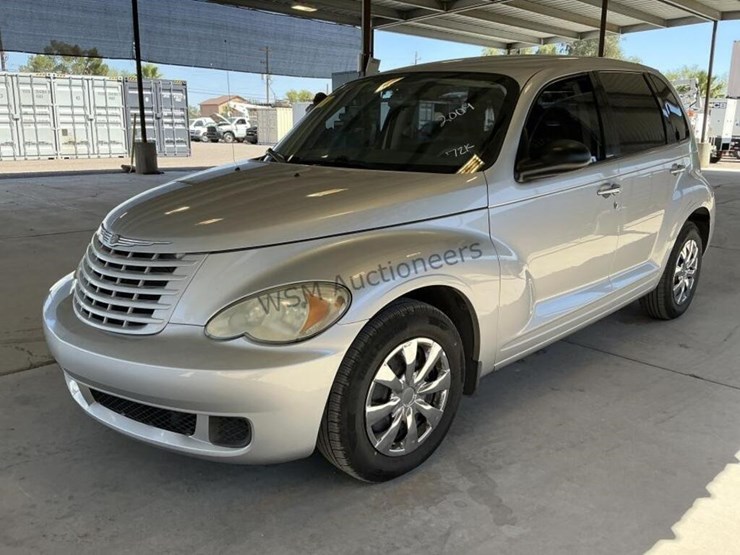 2009-chrysler-pt-cruiser-image-4
