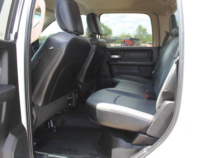 2019-dodge-ram-2500-image-16