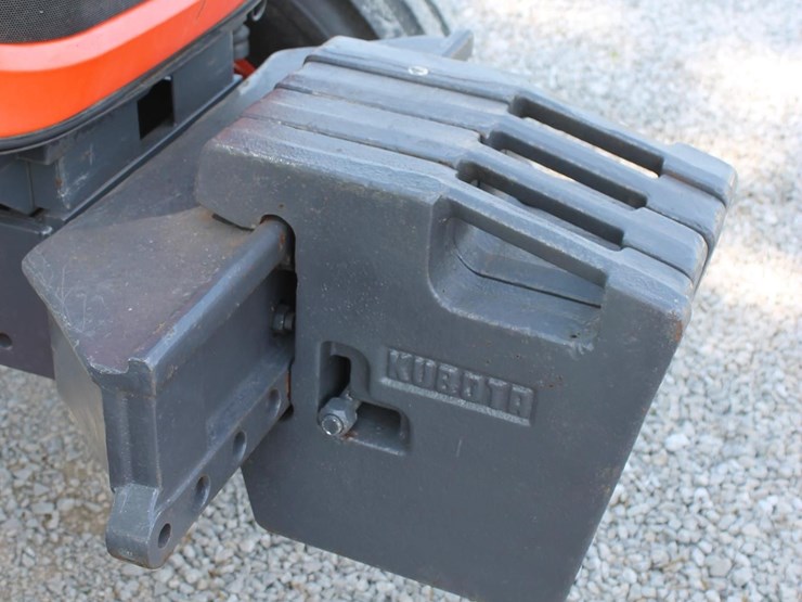2012-kubota-m8540-image-15