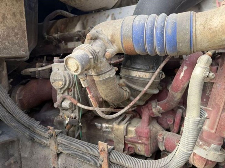 2009-mack-granite-gu813-image-29