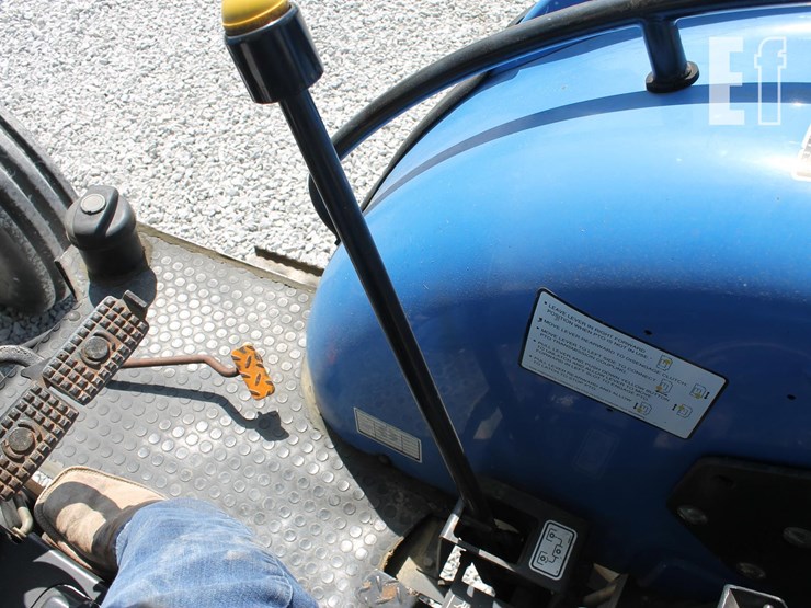 new-holland-tt55-image-13