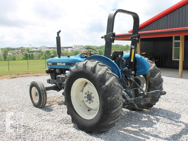 new-holland-3930-image-3