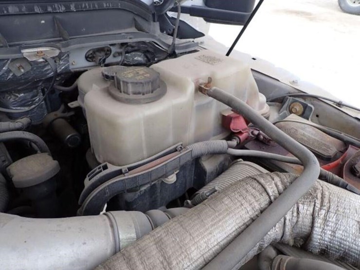 2014-ford-f550-xl-image-48