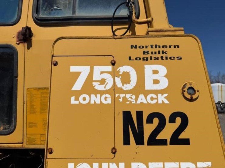 1990-deere-750b-image-4