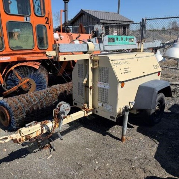 2009 INGERSOLL-RAND LIGHT TOWER