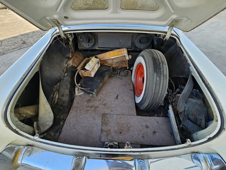 #61-•-1954-cadillac-fleetwood-series-60-4-door-sedan-image-24