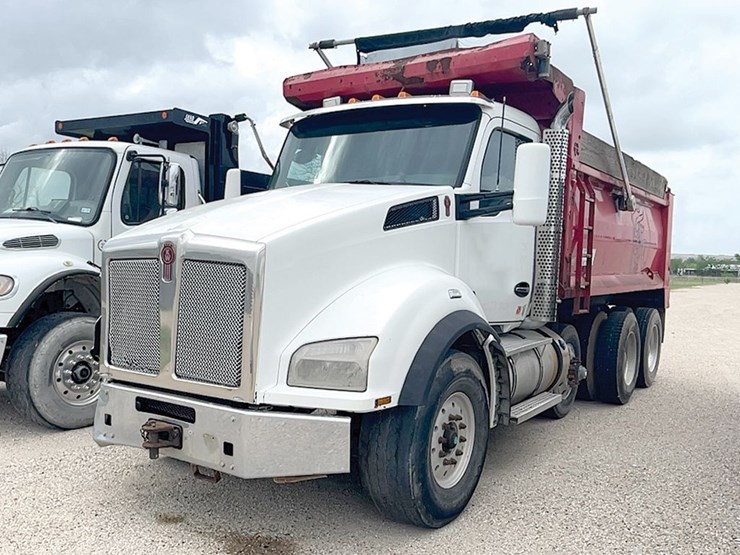 2015-kenworth-t880-image-1