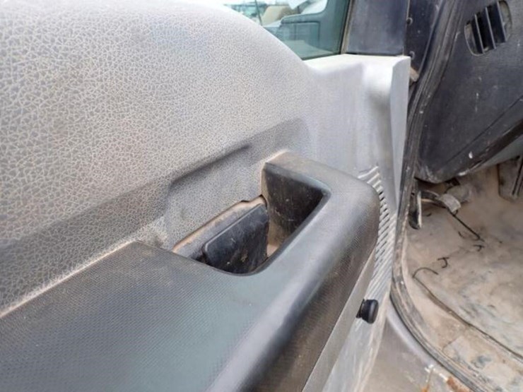 2014-ford-f550-xl-image-45