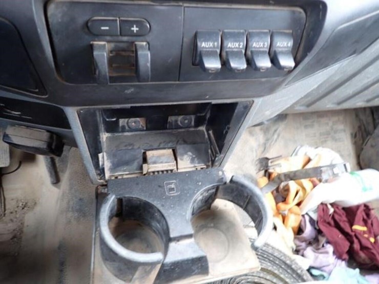 2014-ford-f550-xl-image-21