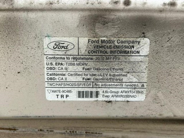 2010-ford-cargo-image-23