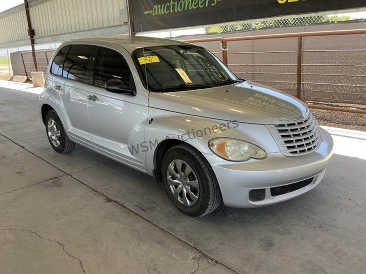 2009-chrysler-pt-cruiser-image-2