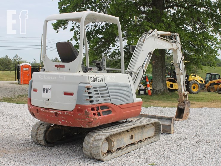 takeuchi-tb235-image-5