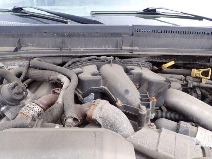2011-ford-f550-xl-image-26