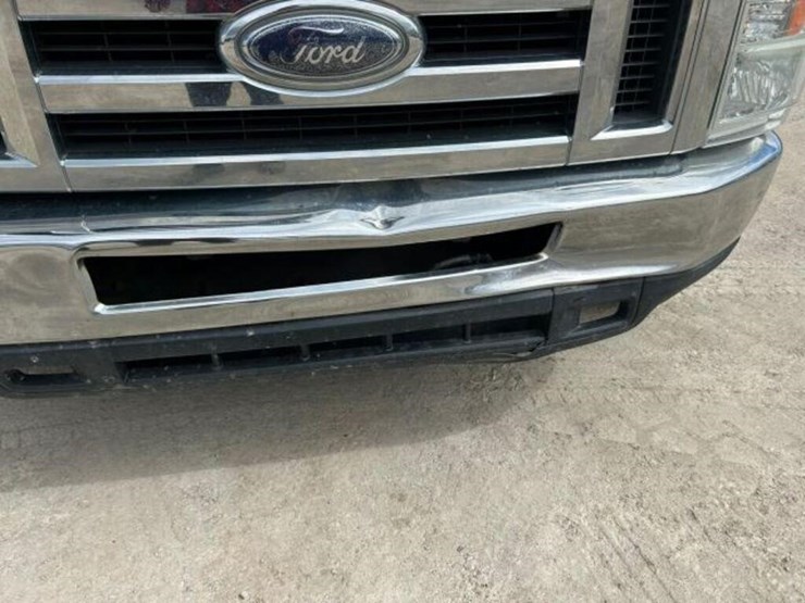 2010-ford-cargo-image-41