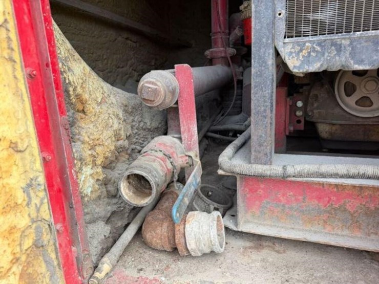 2009-mack-granite-gu813-image-38