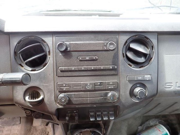 2011-ford-f550-xl-image-16