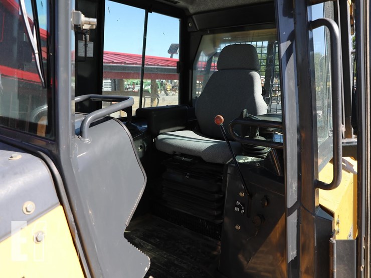 2008-deere-700j-lgp-image-11
