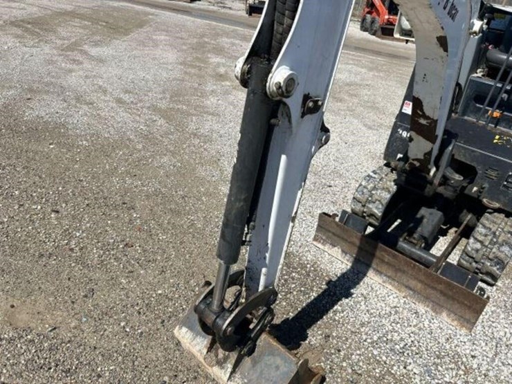 2020-bobcat-e20-image-25