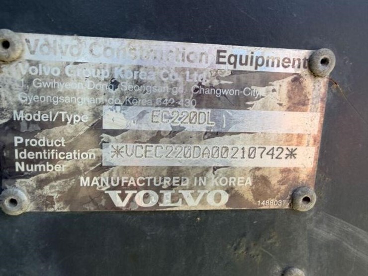 2014-volvo-ec220dl-image-6