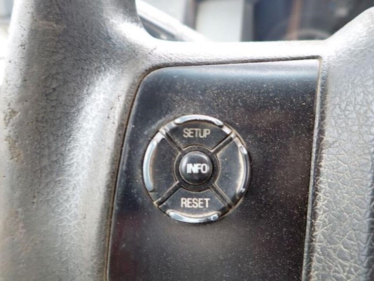 2014-ford-f550-xl-image-18