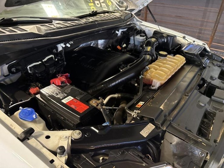 2015-ford-f150-image-13
