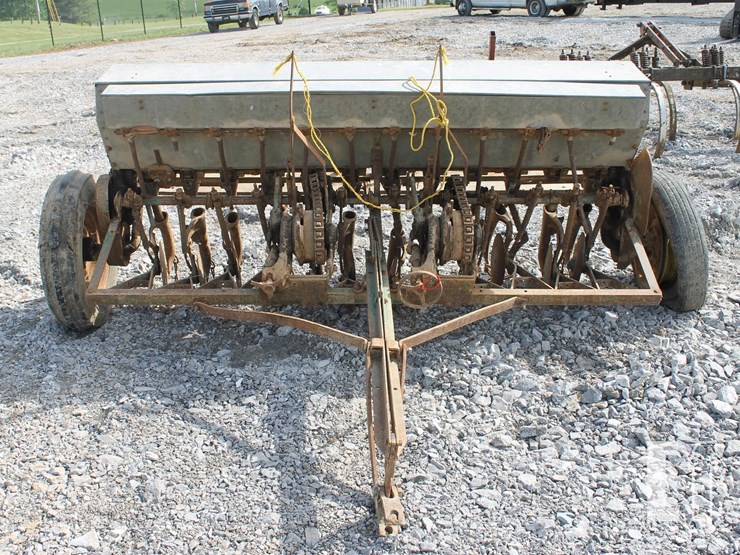 john-deere-8-image-2