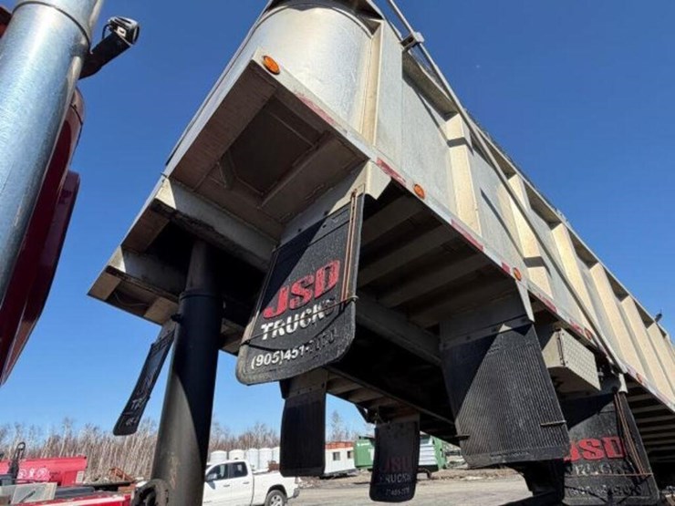 2003-peterbilt-378-image-61