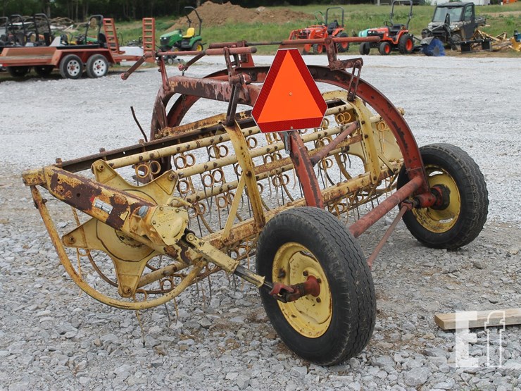 new-holland-256-image-2