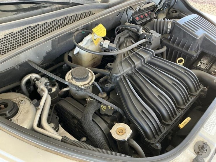 2009-chrysler-pt-cruiser-image-12