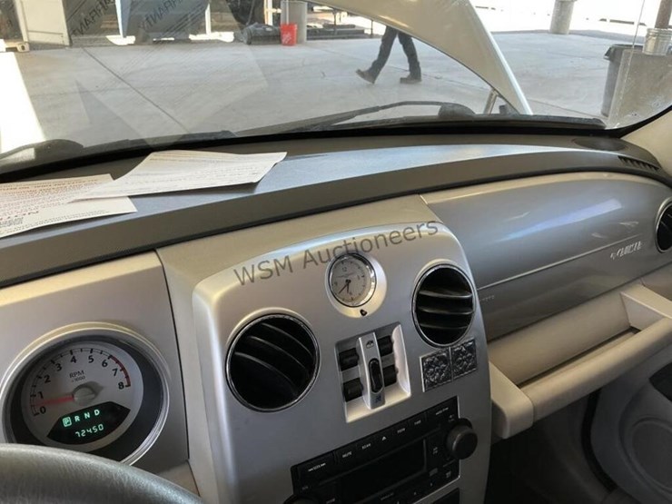 2009-chrysler-pt-cruiser-image-18