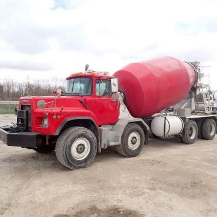 1999 MACK RB690S