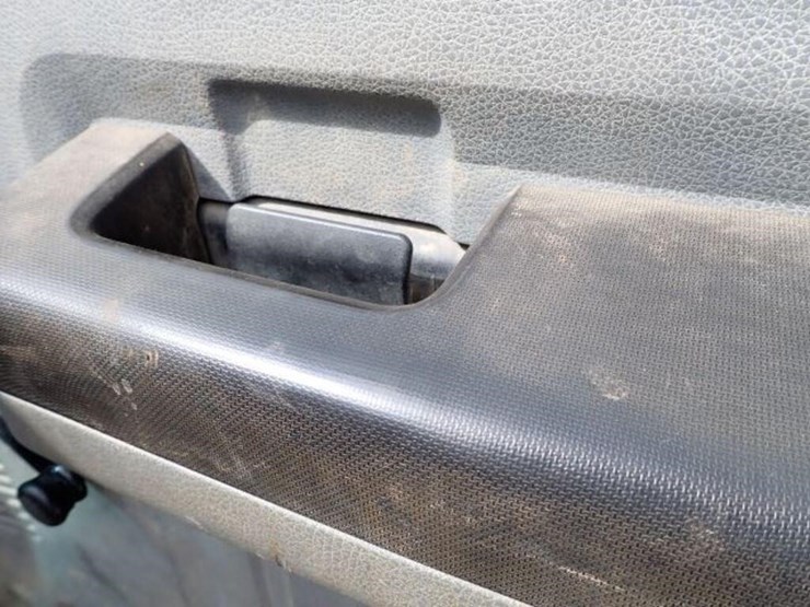 2011-ford-f550-xl-image-39