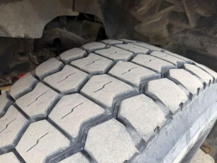 2009-mack-granite-gu813-image-53