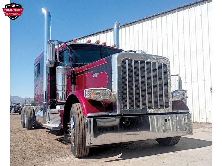 2022-peterbilt-379-image-2