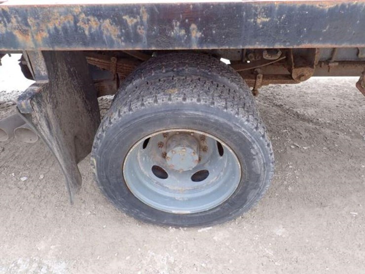2011-ford-f550-xl-image-43