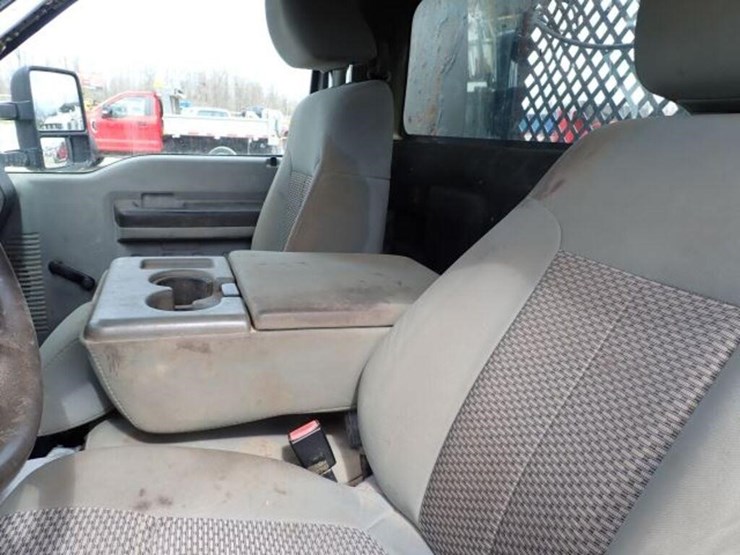 2011-ford-f550-xl-image-31