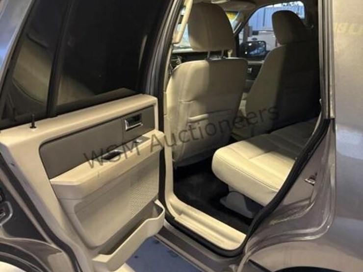 2014-ford-expedition-image-26