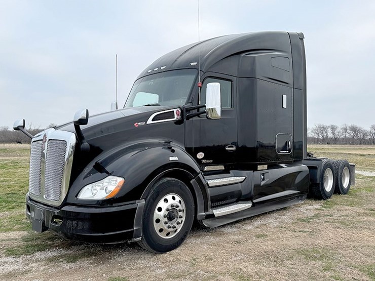 2022-kenworth-t680-image-1