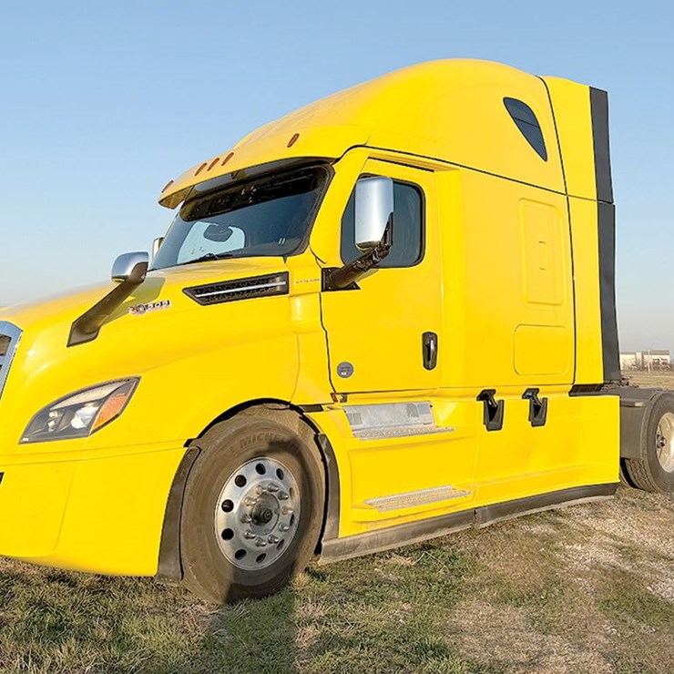 2022 FREIGHTLINER CASCADIA 126
