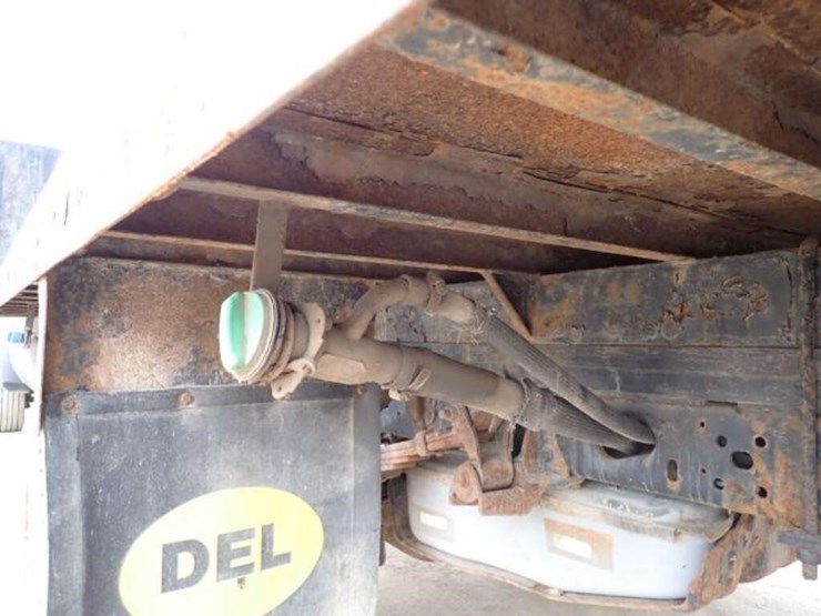 2011-ford-f550-xl-image-69