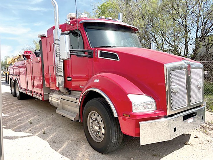 2021-kenworth-t880-image-1