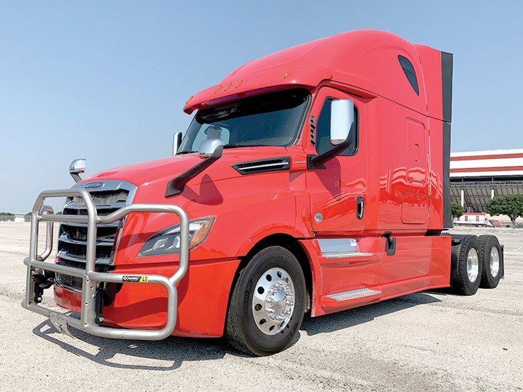 2022-freightliner-cascadia-126-image-1