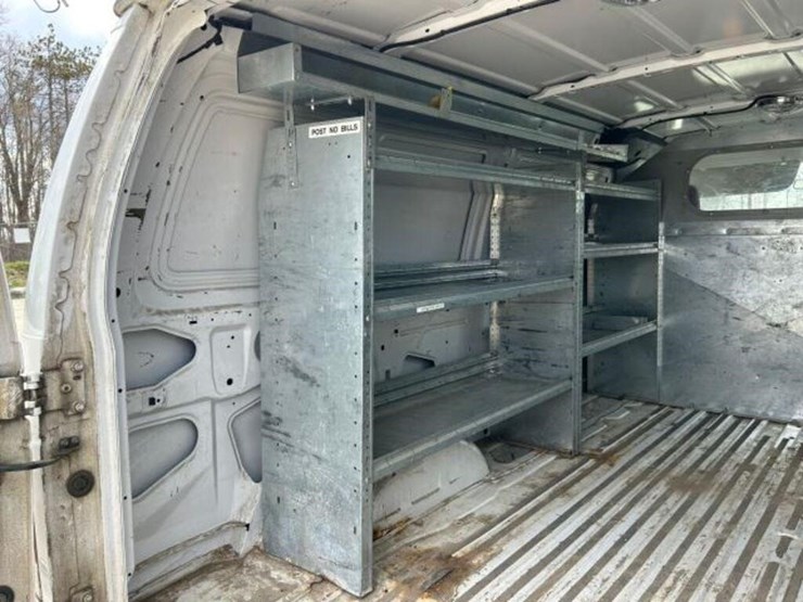2010-ford-cargo-image-39