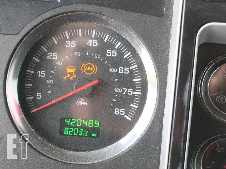 2012-kenworth-t660-image-12