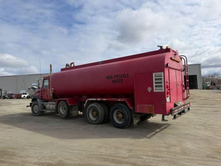 2009-mack-granite-gu813-image-5